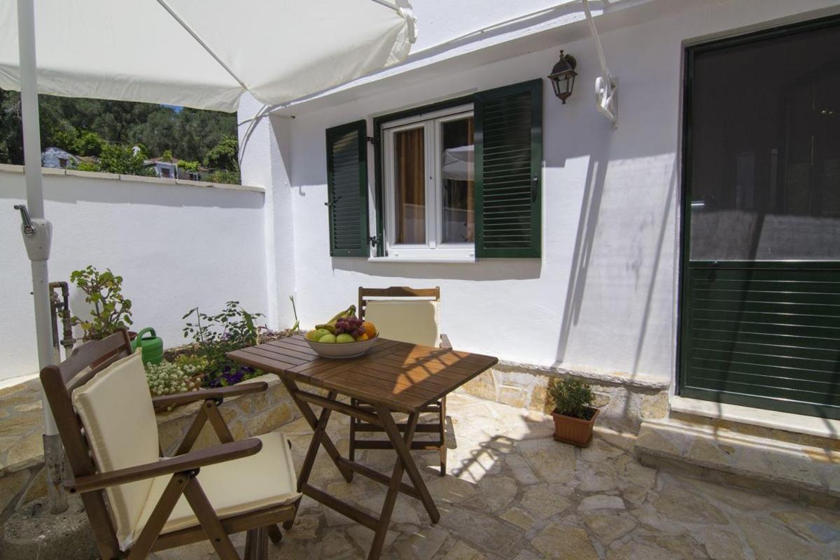 Yannis Nest Apartment Lakka  Exterior photo